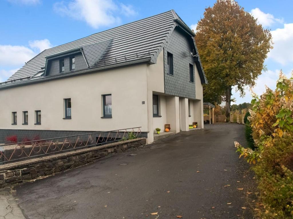 Atmospheric Holiday Home in Büllingen with Infrared Sauna Exterior foto